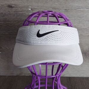 Nike Perforated Golf Visor - Gray
